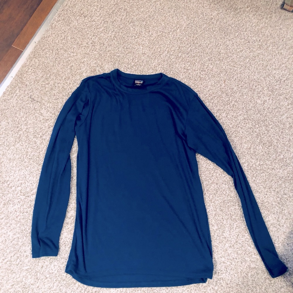 Patagonia Long-Sleeve tee, small, blue